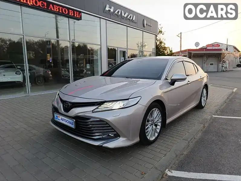 Седан Toyota Camry 2018 2.49 л. Автомат обл. Полтавська, Полтава - Фото 1/21