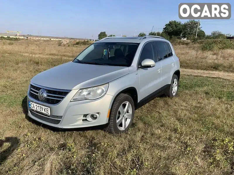 Позашляховик / Кросовер Volkswagen Tiguan 2010 2 л. Автомат обл. Черкаська, Умань - Фото 1/16