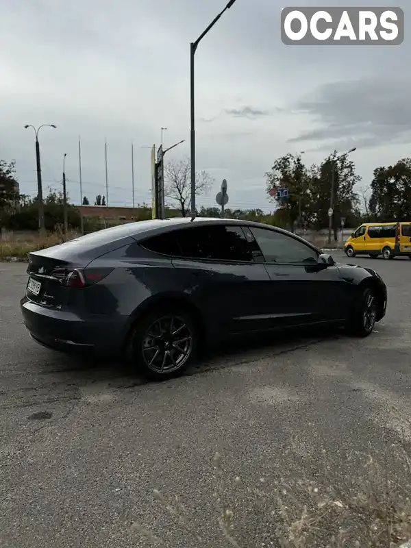 5YJ3E1EB2NF172117 Tesla Model 3 2022 Седан  Фото 2