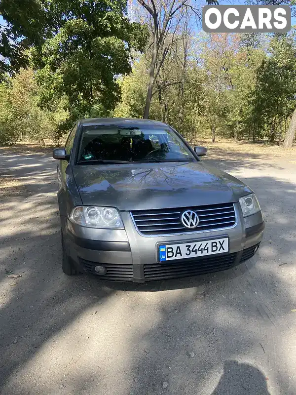 Седан Volkswagen Passat 2002 1.6 л. Ручна / Механіка обл. Тернопільська, Бучач - Фото 1/18