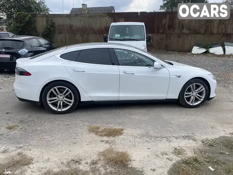 Лифтбек Tesla Model S 2014 null_content л. Автомат обл. Ровенская, Дубно - Фото 1/15