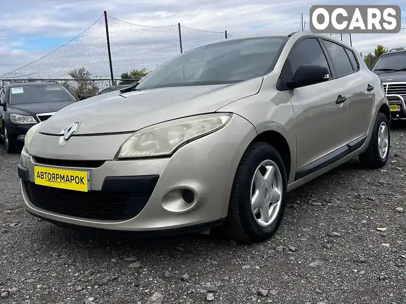 Хетчбек Renault Megane 2010 1.6 л. Ручна / Механіка обл. Закарпатська, Ужгород - Фото 1/17