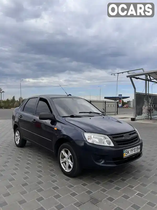 Седан ВАЗ / Lada 2190 Granta 2013 null_content л. Ручна / Механіка обл. Рівненська, Дубровиця - Фото 1/10