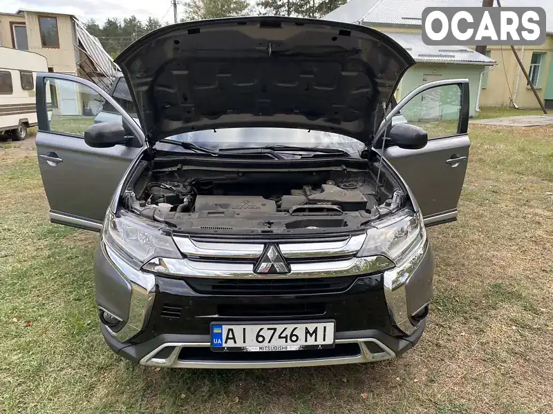 Позашляховик / Кросовер Mitsubishi Outlander 2016 2.36 л. Варіатор обл. Київська, Бровари - Фото 1/21