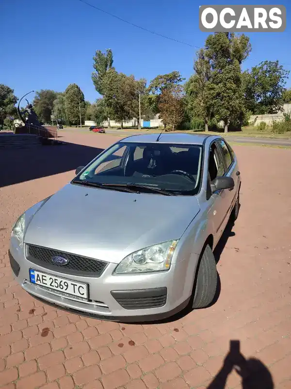 Хэтчбек Ford Focus 2005 1.6 л. Ручная / Механика обл. Днепропетровская, Каменское (Днепродзержинск) - Фото 1/21