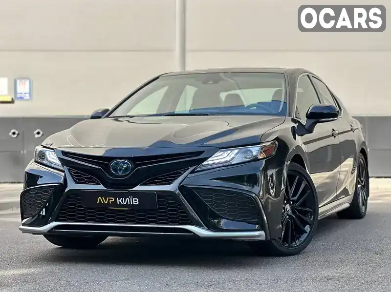 Седан Toyota Camry 2023 2.49 л. Варіатор обл. Київська, Київ - Фото 1/21