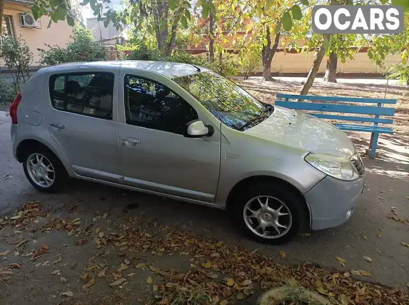 Хетчбек Dacia Sandero 2010 1.39 л. Ручна / Механіка обл. Київська, Київ - Фото 1/9