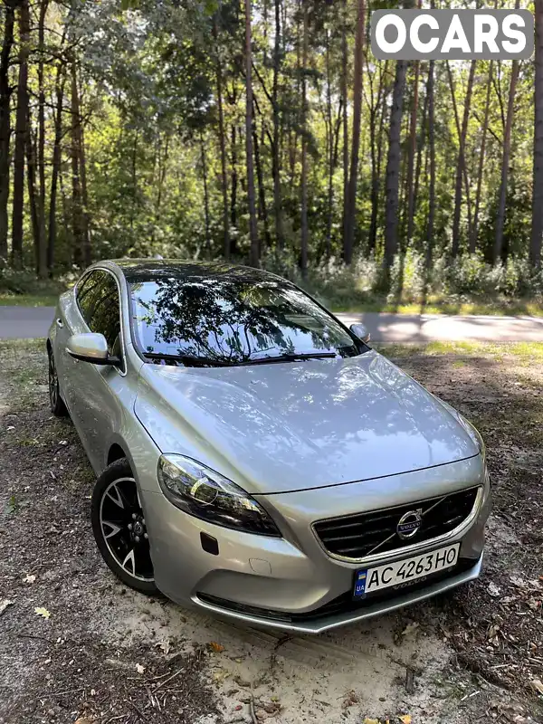 Хэтчбек Volvo V40 2016 2 л. Ручная / Механика обл. Волынская, Луцк - Фото 1/21