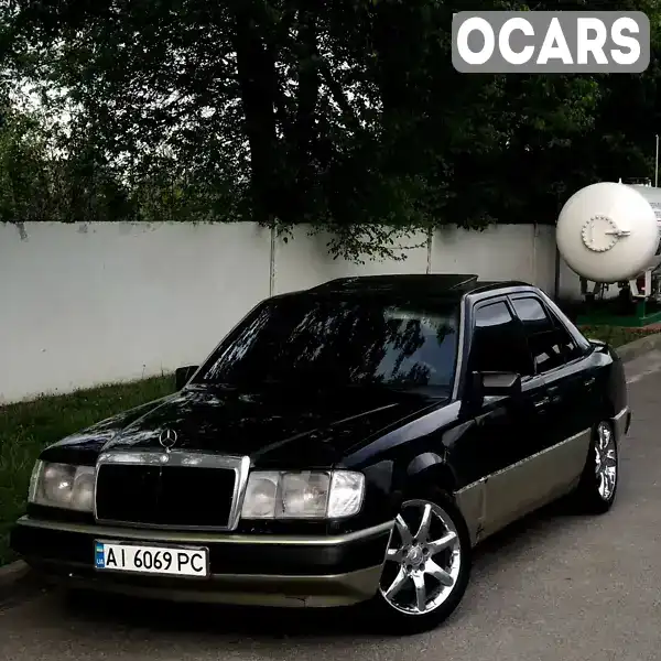 Седан Mercedes-Benz E-Class 1992 2 л. Ручна / Механіка обл. Київська, Бориспіль - Фото 1/14