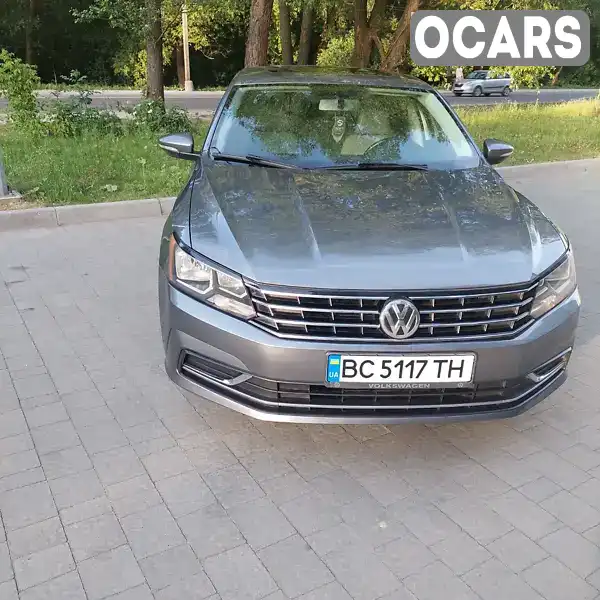 Седан Volkswagen Passat 2018 2 л. Автомат обл. Львівська, Новояворівськ - Фото 1/16