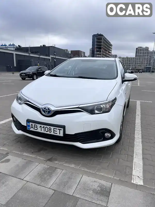 Хэтчбек Toyota Auris 2015 1.8 л. Вариатор обл. Киевская, Киев - Фото 1/20