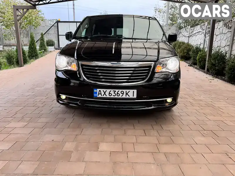 Мінівен Chrysler Town & Country 2016 3.6 л. Автомат обл. Київська, Київ - Фото 1/21