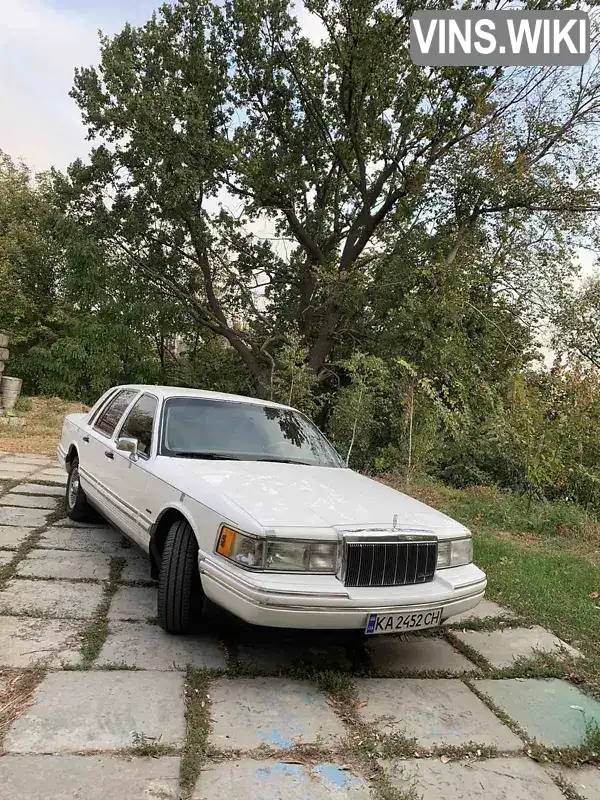 Седан Lincoln Town Car 1992 4.6 л. Автомат обл. Київська, Київ - Фото 1/9