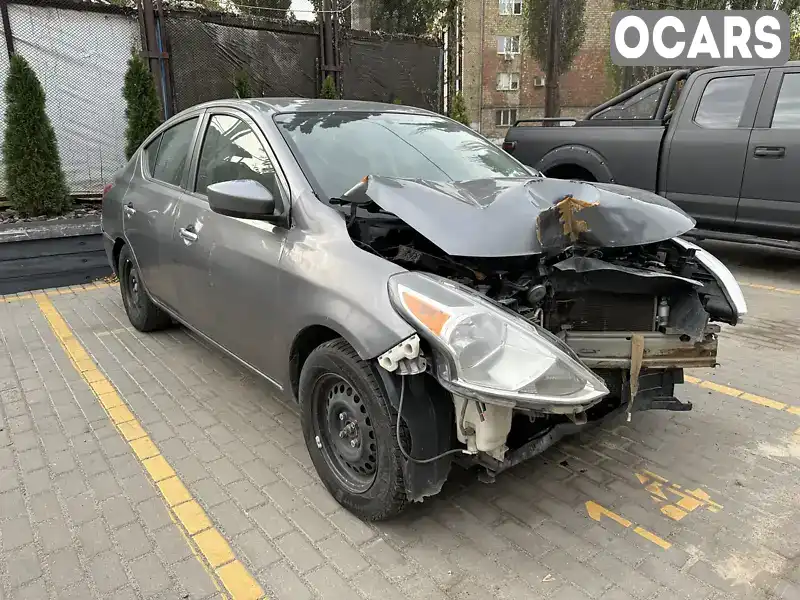 Седан Nissan Versa 2018 1.6 л. обл. Чернівецька, Чернівці - Фото 1/18