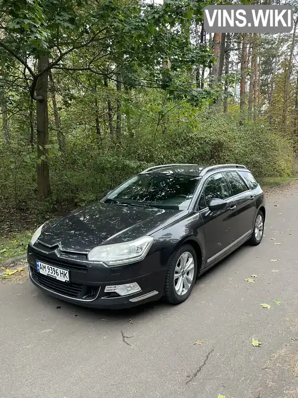 VF7RWRHR8CL506618 Citroen C5 2012 Универсал 2 л. Фото 1