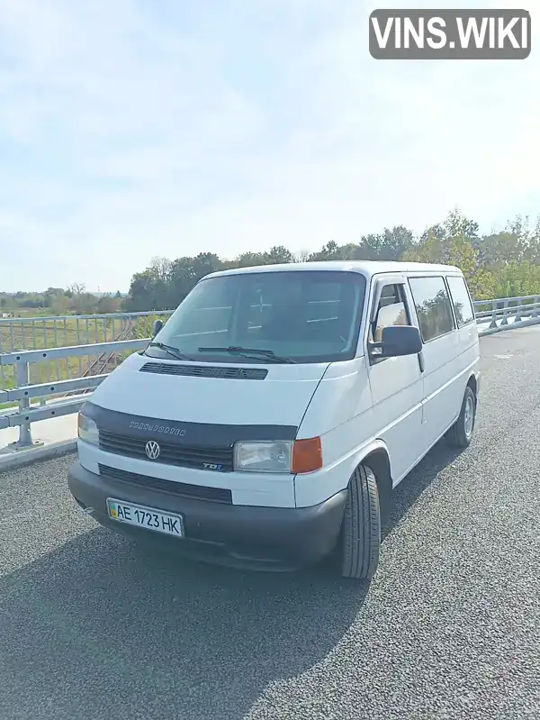 WV1ZZZ70ZYH057820 Volkswagen Transporter 1999 Мінівен 2.46 л. Фото 1