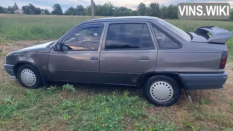 W0L000039G5210693 Opel Kadett 1986 Седан 1.3 л. Фото 3