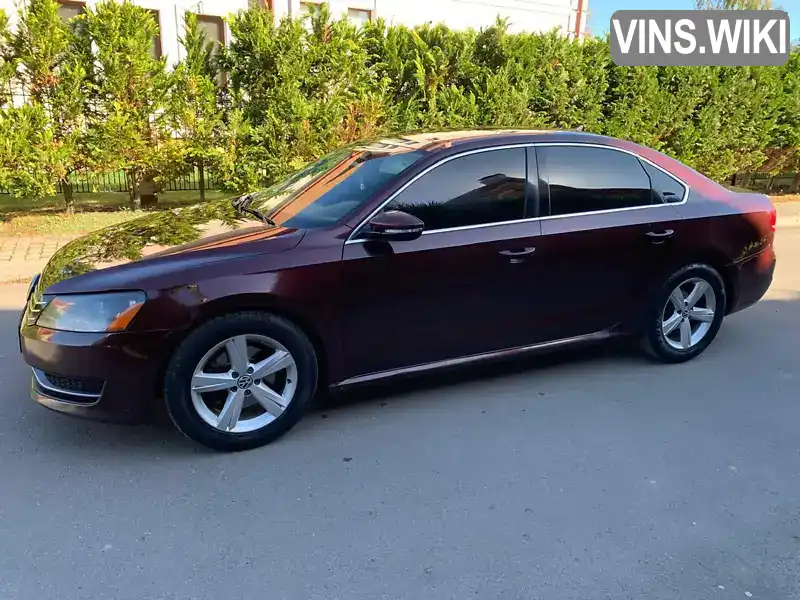 Седан Volkswagen Passat 2012 2.48 л. Автомат обл. Львовская, Червоноград - Фото 1/21