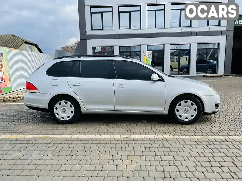 Універсал Volkswagen Golf 2009 1.9 л. Ручна / Механіка обл. Чернівецька, Сокиряни - Фото 1/21