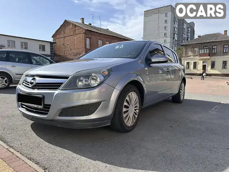 Хетчбек Opel Astra 2011 1.6 л. Ручна / Механіка обл. Житомирська, Бердичів - Фото 1/19