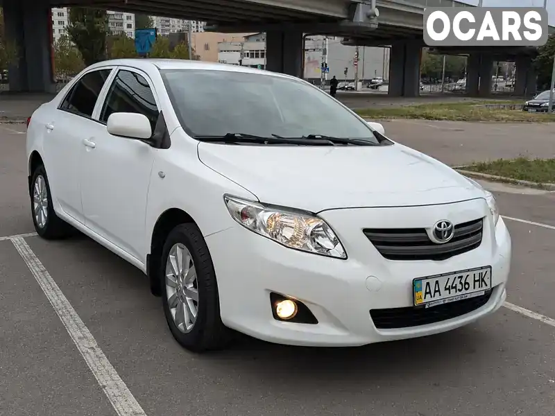 Седан Toyota Corolla 2009 1.6 л. Ручна / Механіка обл. Київська, Київ - Фото 1/21