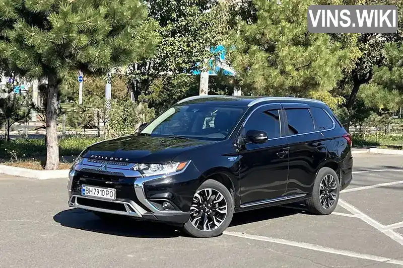 Позашляховик / Кросовер Mitsubishi Outlander 2018 2 л. Автомат обл. Київська, Ірпінь - Фото 1/10