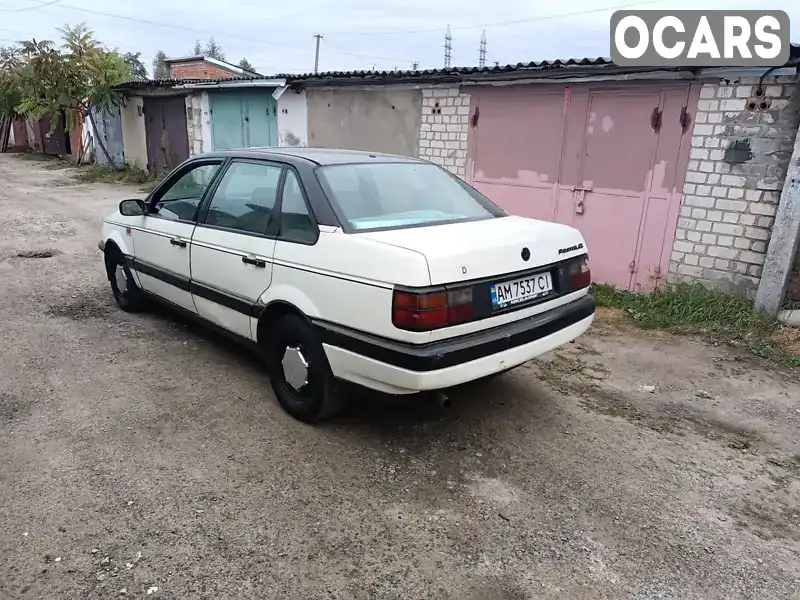 WVWZZZ31ZJE010919 Volkswagen Passat 1988 Седан 1.6 л. Фото 6