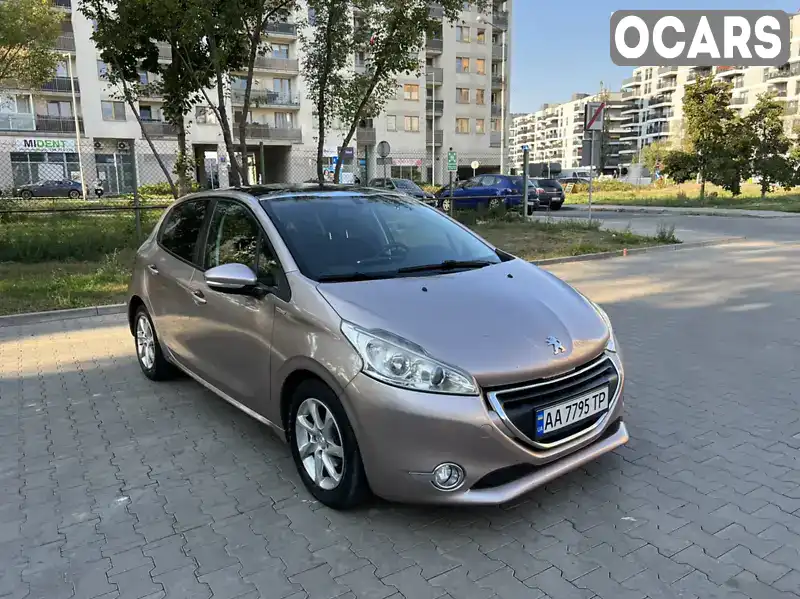 Хетчбек Peugeot 208 2014 1.2 л. Робот обл. Київська, Київ - Фото 1/21