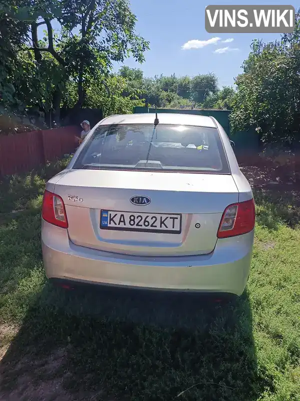 Седан Kia Rio 2011 1.4 л. обл. Киевская, Киев - Фото 1/7