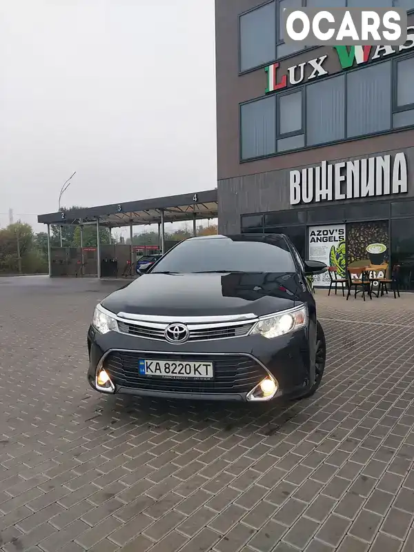 Седан Toyota Camry 2015 2.49 л. Автомат обл. Київська, Київ - Фото 1/21