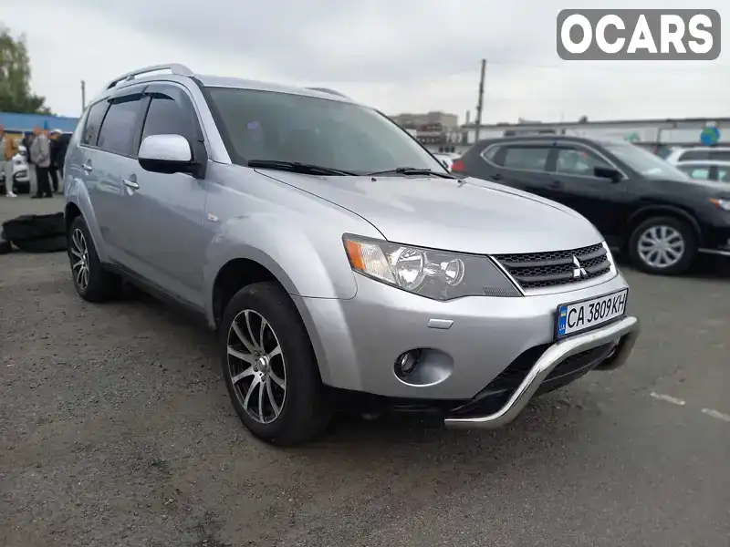 Позашляховик / Кросовер Mitsubishi Outlander XL 2007 2.38 л. Автомат обл. Черкаська, Черкаси - Фото 1/21