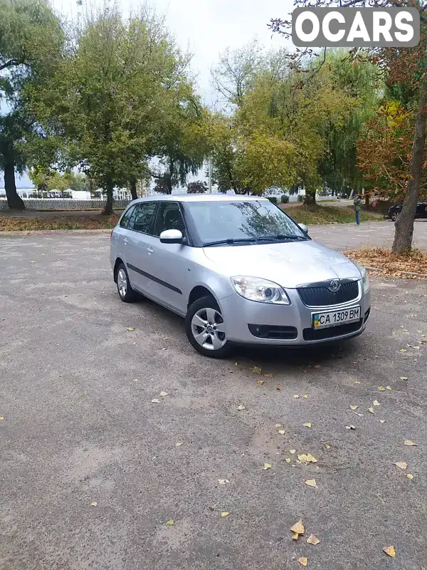 Універсал Skoda Fabia 2008 1.6 л. Ручна / Механіка обл. Черкаська, Черкаси - Фото 1/21