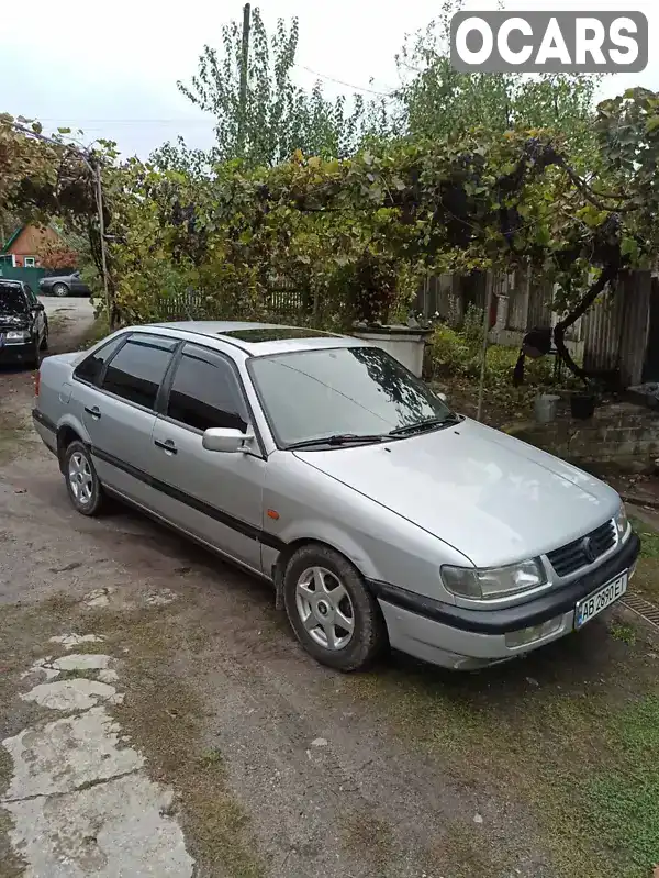 Седан Volkswagen Passat 1994 1.8 л. Автомат обл. Вінницька, Калинівка - Фото 1/15