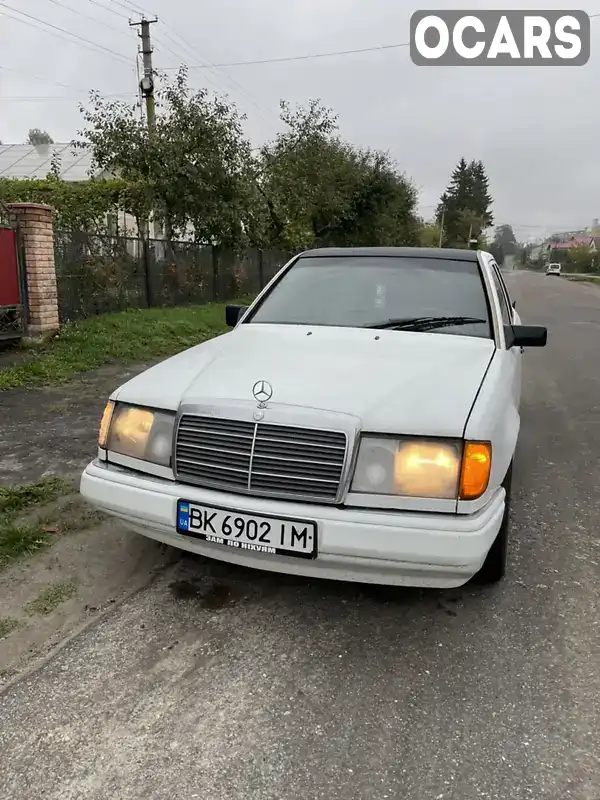 Седан Mercedes-Benz E-Class 1988 2.5 л. Автомат обл. Рівненська, Рівне - Фото 1/20