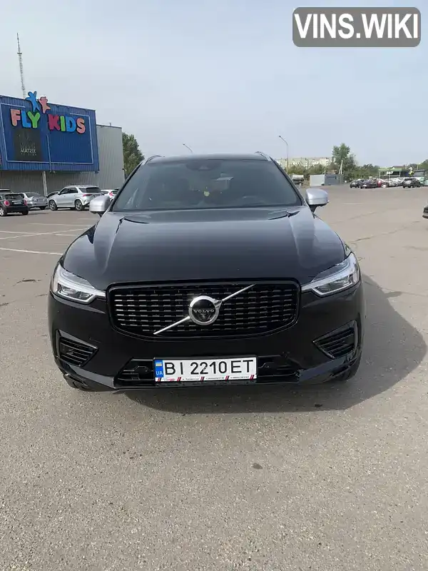 LYVBR0DM3KB229242 Volvo XC60 2018 Внедорожник / Кроссовер 1.97 л. Фото 2