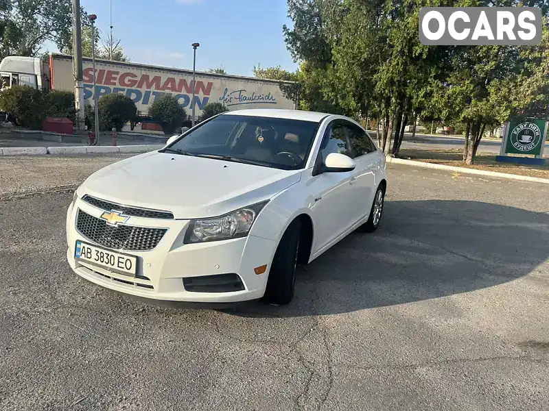 Седан Chevrolet Cruze 2013 1.36 л. Ручна / Механіка обл. Дніпропетровська, Дніпро (Дніпропетровськ) - Фото 1/11