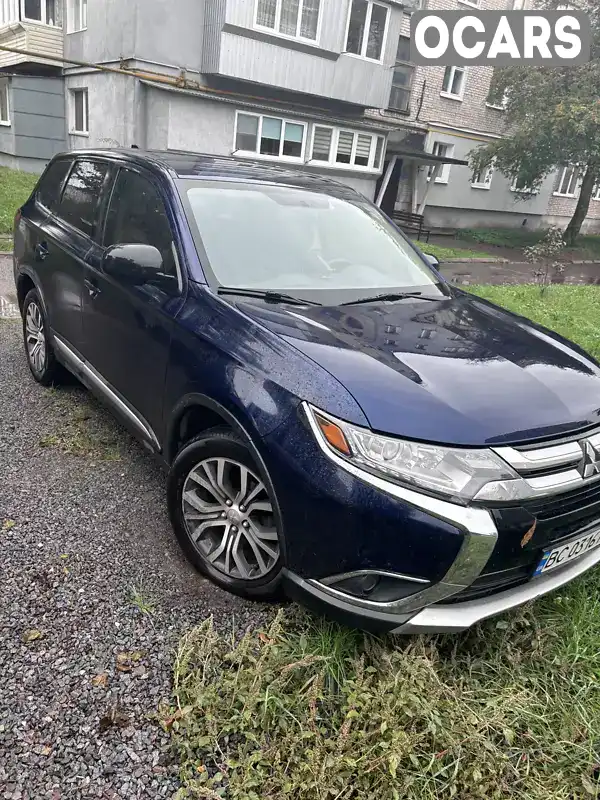 Внедорожник / Кроссовер Mitsubishi Outlander 2018 2.36 л. Автомат обл. Львовская, Червоноград - Фото 1/6