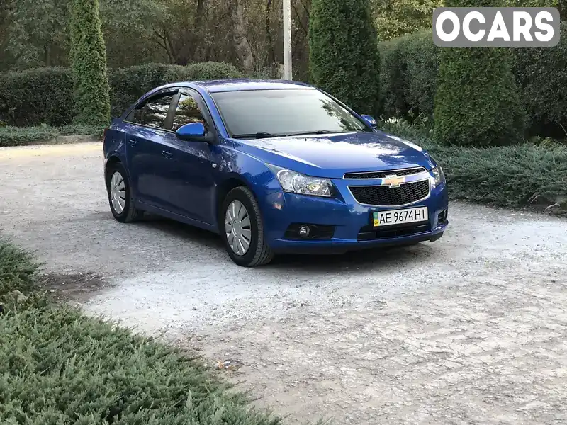 Седан Chevrolet Cruze 2010 1.8 л. Автомат обл. Дніпропетровська, Кам'янське (Дніпродзержинськ) - Фото 1/13