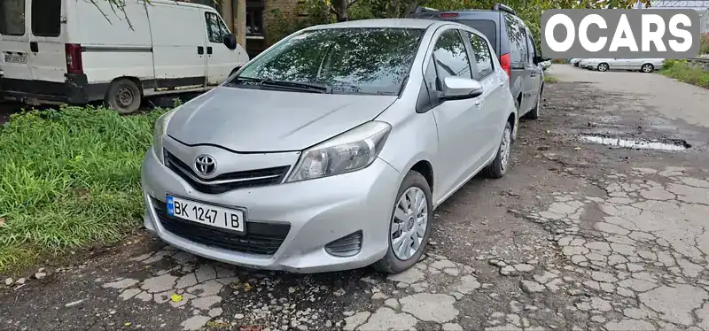 Хетчбек Toyota Yaris 2011 1.33 л. Варіатор обл. Рівненська, Рівне - Фото 1/21