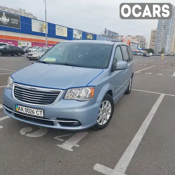 Мінівен Chrysler Town & Country 2016 3.6 л. Автомат обл. Київська, Київ - Фото 1/16