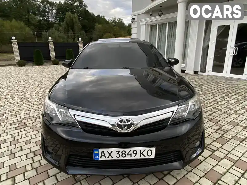 Седан Toyota Camry 2013 2.5 л. Автомат обл. Чернівецька, location.city.ispas - Фото 1/17