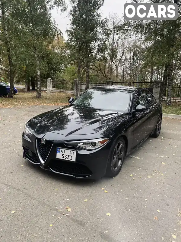 Седан Alfa Romeo Giulia 2017 2 л. Автомат обл. Закарпатська, Ужгород - Фото 1/17