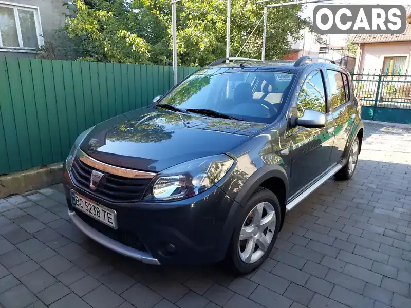 Позашляховик / Кросовер Dacia Sandero StepWay 2011 1.6 л. Ручна / Механіка обл. Львівська, Львів - Фото 1/16