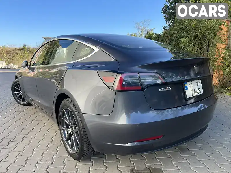 Седан Tesla Model 3 2018 null_content л. Автомат обл. Київська, Вишневе - Фото 1/21