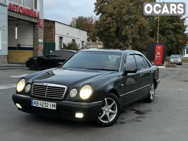 Седан Mercedes-Benz E-Class 1997 2.3 л. Автомат обл. Кировоградская, Новоукраинка - Фото 1/21