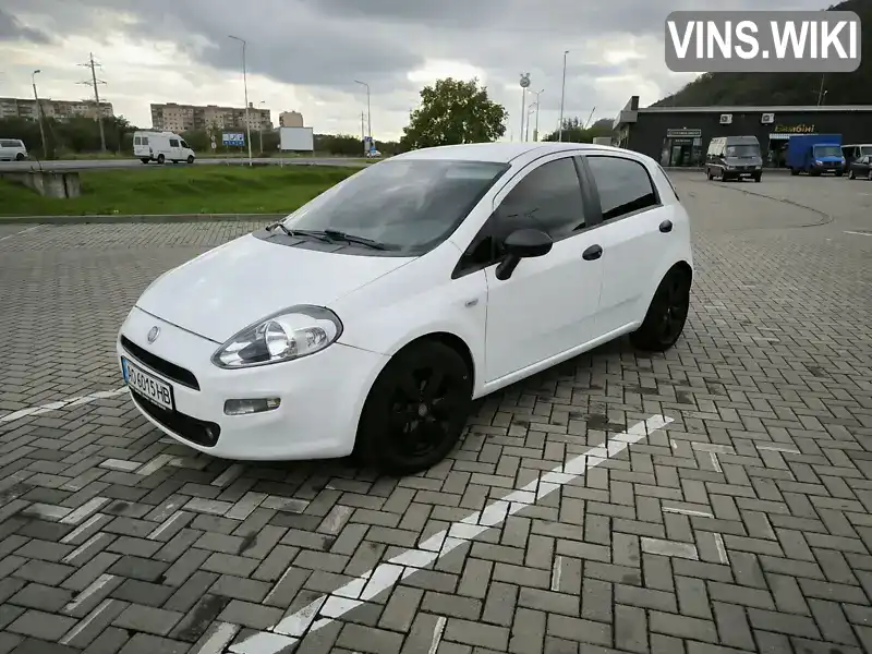 Хетчбек Fiat Punto 2014 1.25 л. Ручна / Механіка обл. Закарпатська, Ужгород - Фото 1/17