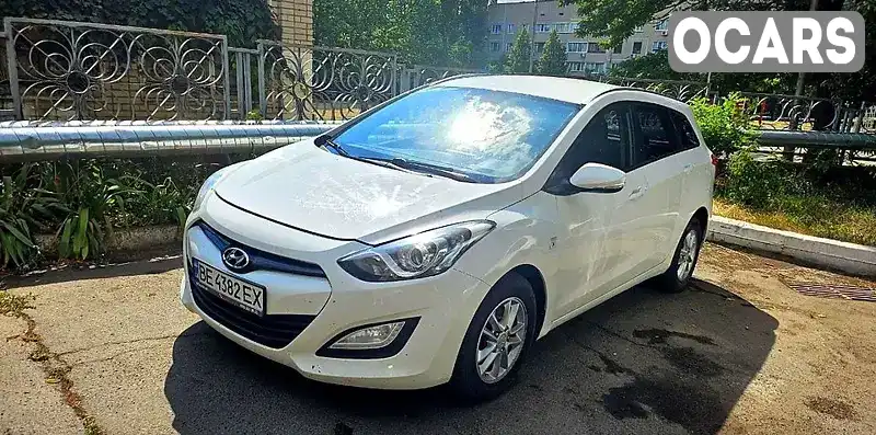 Універсал Hyundai i30 2013 1.6 л. Ручна / Механіка обл. Миколаївська, Южноукраїнськ - Фото 1/8