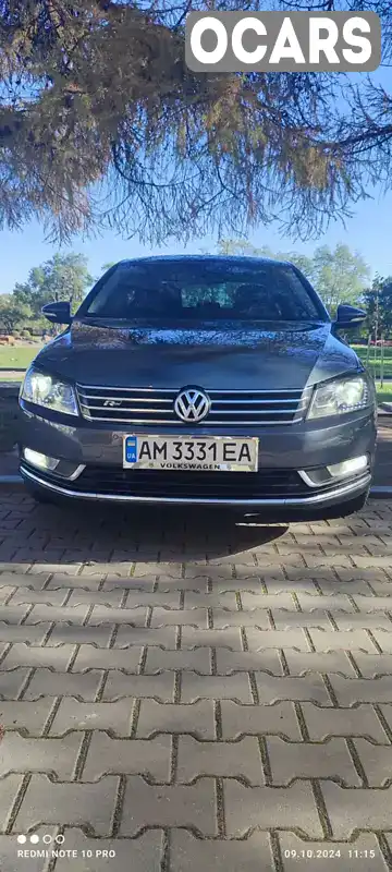 Седан Volkswagen Passat 2013 1.97 л. Автомат обл. Житомирська, Звягель - Фото 1/21