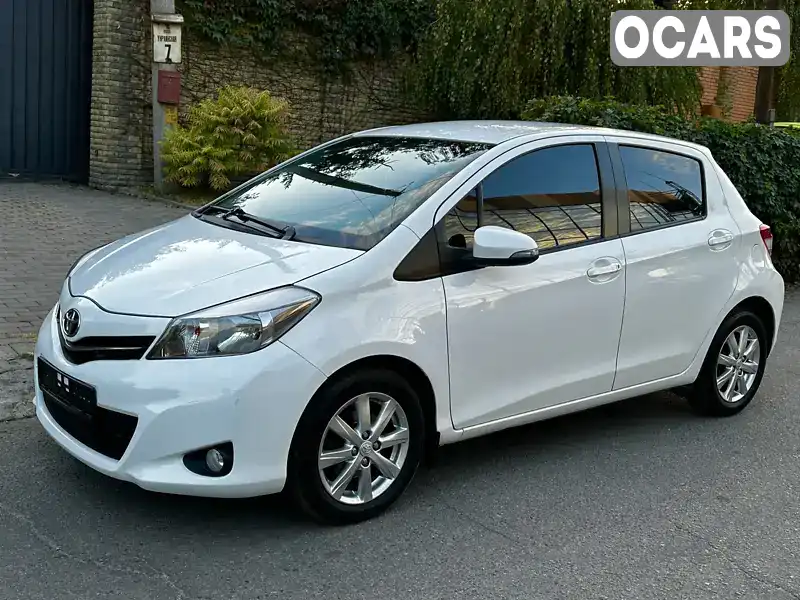 Хетчбек Toyota Yaris 2014 1.33 л. Автомат обл. Дніпропетровська, Дніпро (Дніпропетровськ) - Фото 1/21