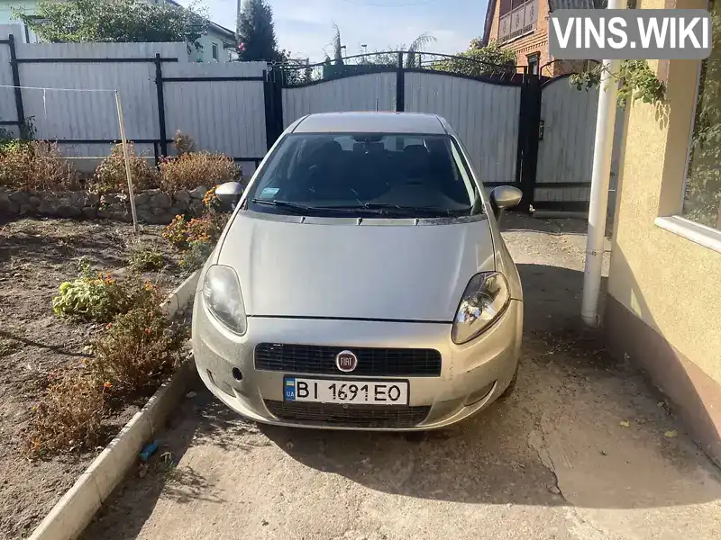 Хэтчбек Fiat Punto 2009 1.4 л. Ручная / Механика обл. Полтавская, Миргород - Фото 1/9